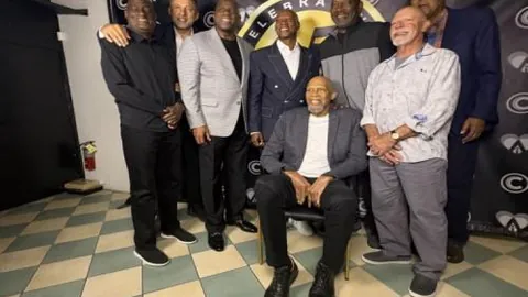 中国男篮亚洲预选赛关岛对决首发出炉：曾凡博领衔徐杰、赵睿、胡金秋、朱俊龙五人出战